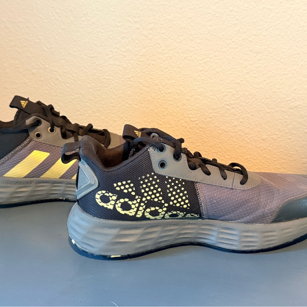 Adidas Men's Training Sneakers sz 8.5